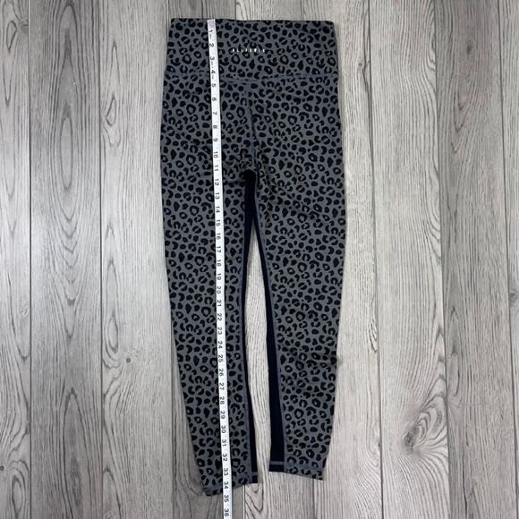 All Fenix Charcoal Cheetah Size S High Rise Jagger Athletic Workout 7/8 Leggings - Picture 12 of 15